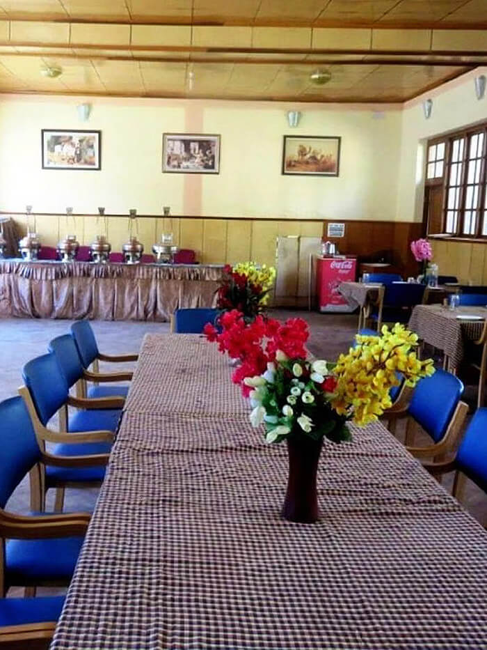 Dining hall, Hotel Abu Palace Dining hall of Hotel Abu Palace, Leh